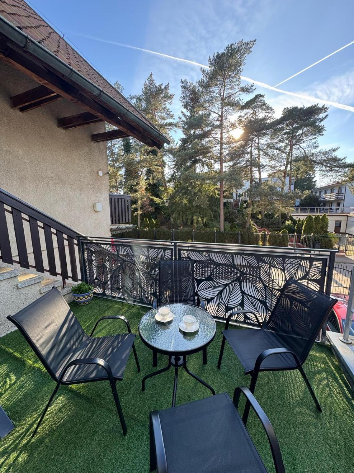 Villa Azalia Jastrzębia Góra Exteriör bild